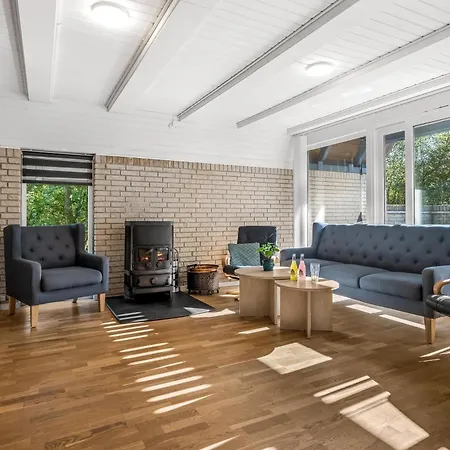 Cozy For 6 People With Wilderness Bath Dom wakacyjny Sønder Ydby